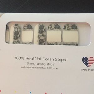 Color Street nail strips